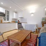 Nice Apartment Near Alesia