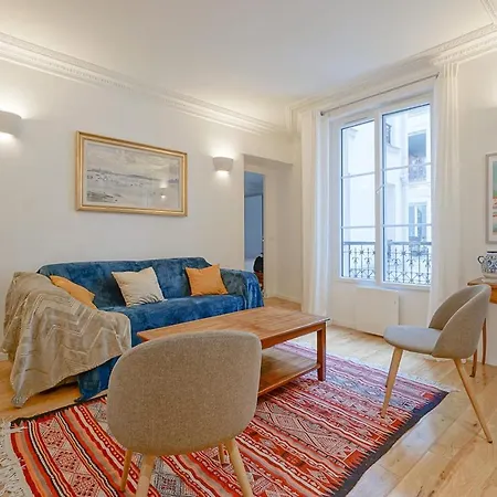 Nice Apartment Near Alesia Apartment
